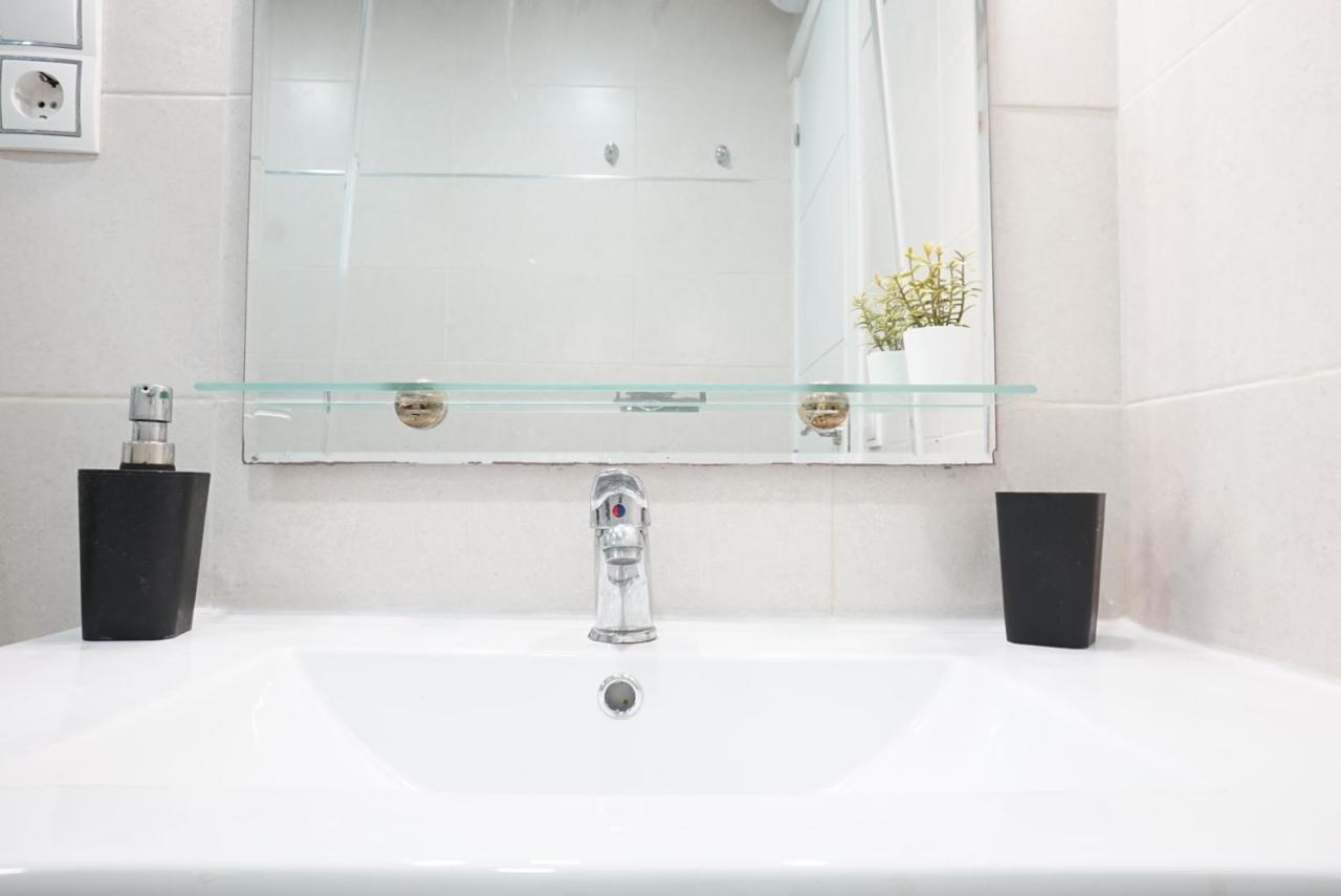 Centrico Y Amplio En Malaga Apartment Bagian luar foto